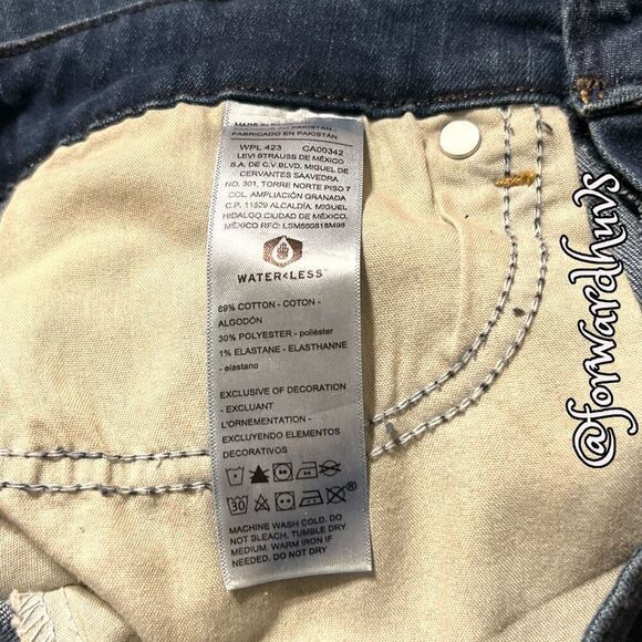 Levi Strauss Signature Women’s Mid Rise Bermuda Shorts – Size 2 - Picture 8 of 13